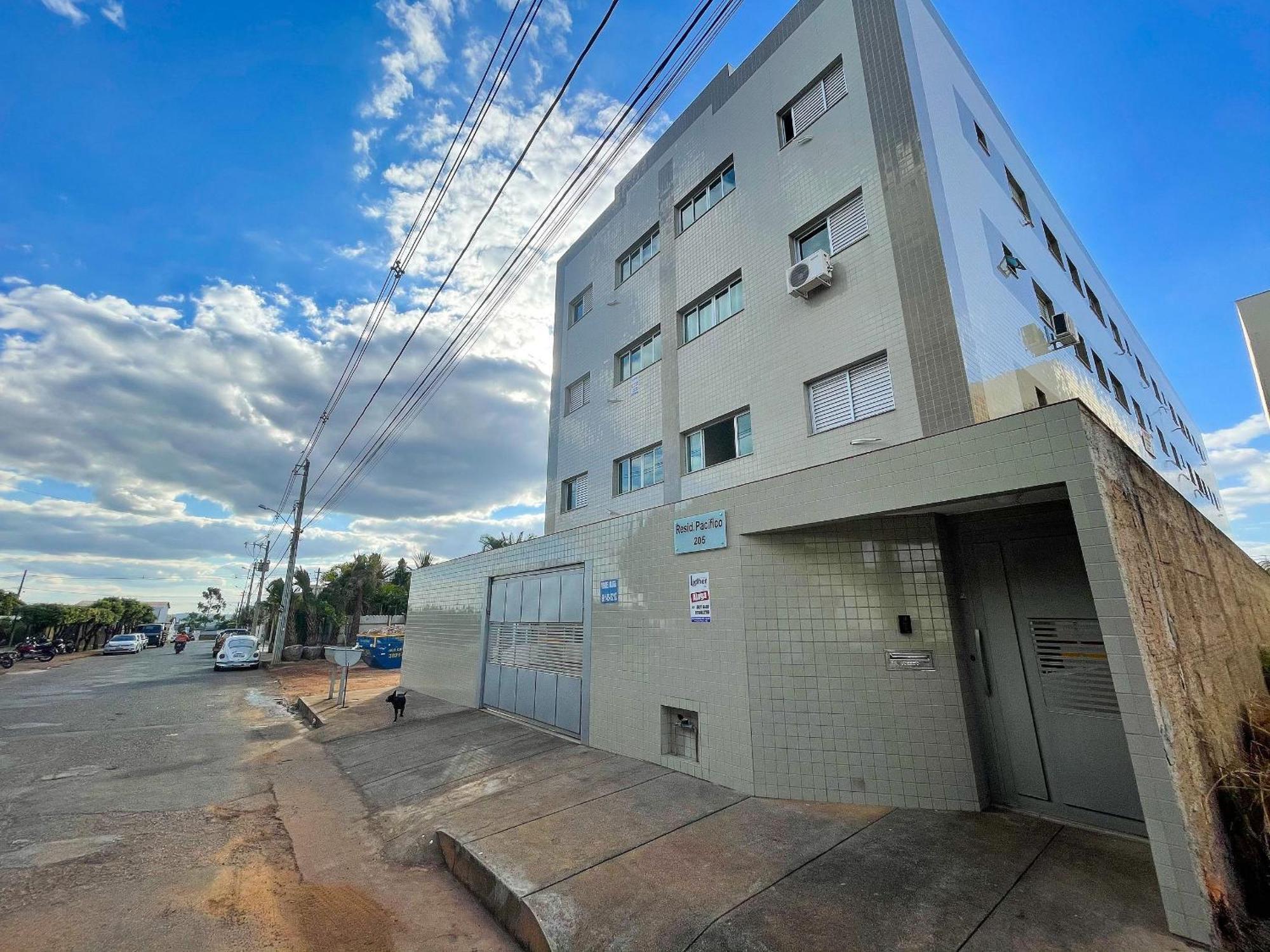 202- APARTAMENTO COMPLETO para até 5 HOSPEDES Patos de Minas Exterior foto